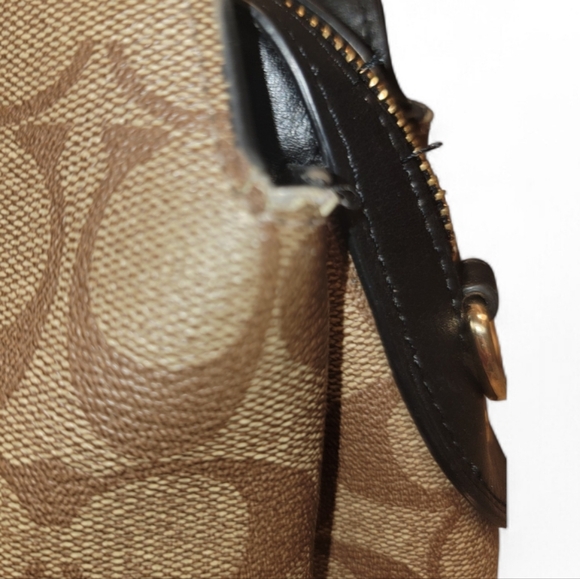 Vintage Coach Lillie Signature Carryall In Signatue Canvas Gold Tone Hardware - Picture 4 of 16